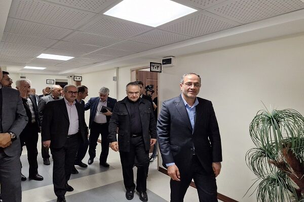 ببینید |دیدار معاون توسعه مدیریت و منابع انسانی وزیر با
همکاران اداره کل راه و شهرسازی کرمانشاه