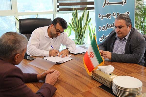 ببینید| دیدار چهره به چهره سرپرست اداره کل راهداری و حمل و
نقل جاده ای استان البرز در سه شنبه های مردمی