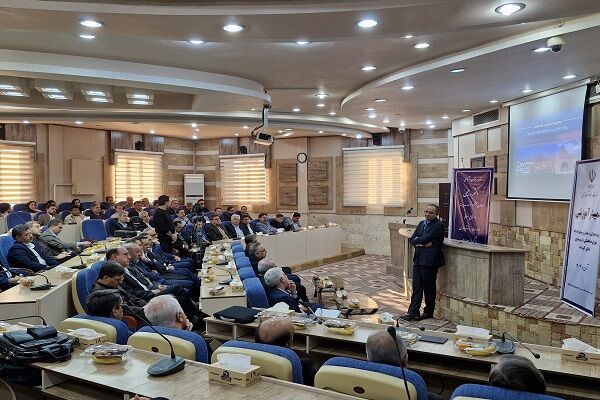 ببینید | سمینار آموزشی مدیران راه و شهرسازی استان کرمانشاه
با حضور معاون وزیر