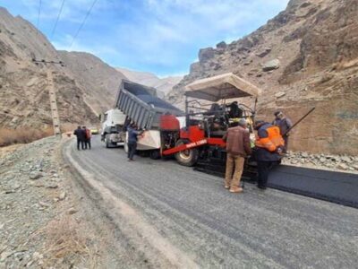 ببینید| عملیات آسفالت محور روستایی کسیل از توابع جاده کرج
کندوان