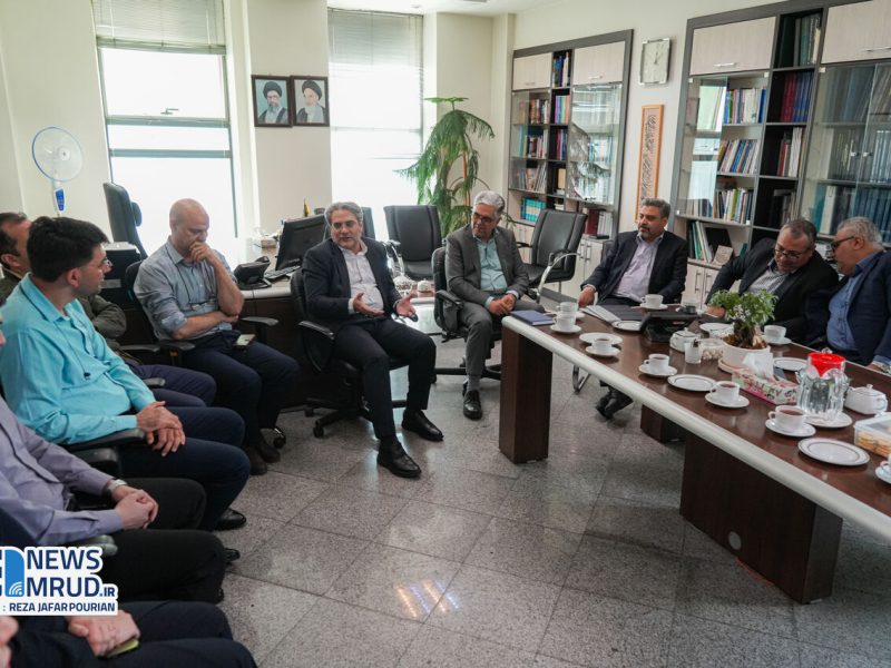 ببینید | مراسم تودیع و معارفه سرپرست دفتر معماری، طراحی شهری
و بافت‌های واجد ارزش معاونت شهرسازی و معماری