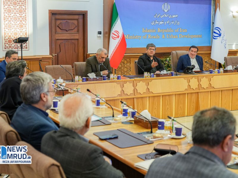 ببینید | نشست شورای هماهنگی ایثارگران وزارت راه و
شهرسازی