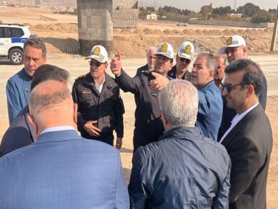 ببینید|جلسه بررسی و نصب عرشه پل آزادراه شهید سلیمانی به
آزادراه کرج- قزوین با حضور رئیس پلیس راه استان البرز