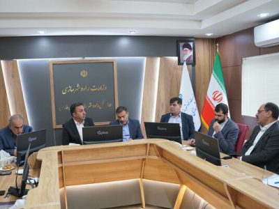 ببینید|حضور مجمع نمایندگان استان فارس در اداره‌کل راه و
شهرسازی و بررسی چالش‌های حوزه‌های راه، مسکن و حمل‌ونقل