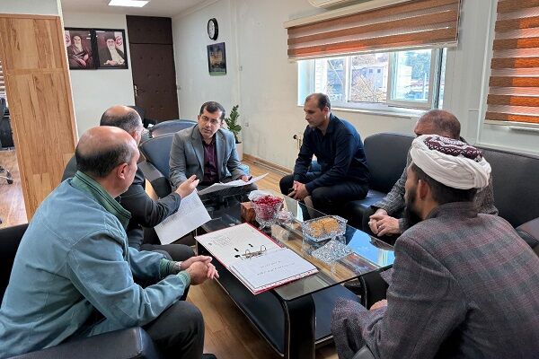 بررسی تأمین قیر بازآفرینی شهری در نشست مدیرکل راه و شهرسازی
با شورای شهر و شهرداری گمیشان