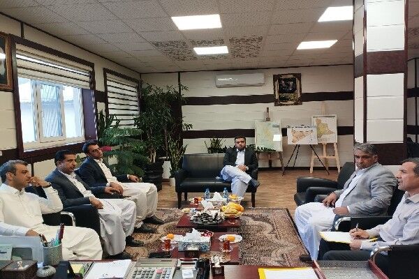 بررسی پروژههای راه و مسکن در نشست نماینده مردم حوزه
انتخابیه سراوان و مدیرکل راه و شهرسازی سیستان و بلوچستان