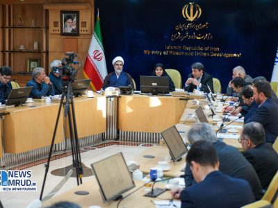 برگزاری نشست پایش طرح‌های عمرانی استان کرمان با حضور وزیر
راه و شهرسازی