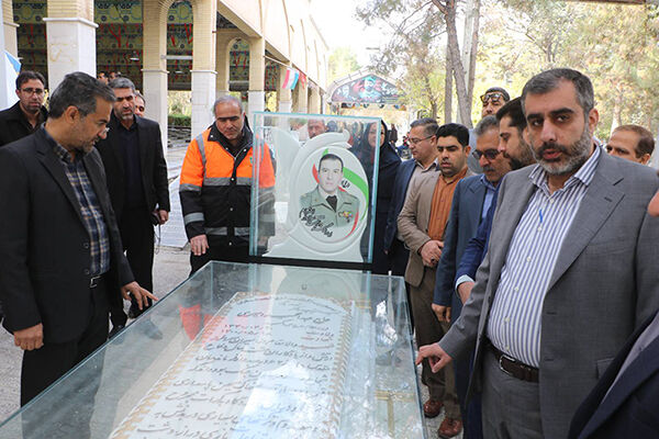 ب️بینید| مراسم غبارروبی و تجدید میثاق با شهدای
گران‌قدر