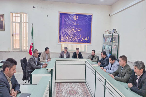 تأکید بر شتاب‌بخشی به برنامه‌های بازآفرینی شهری در قیر و
کارزین استان فارس