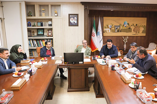 توافق شرکت بازآفرینی و سازمان فنیوحرفهای برای اجرای برنامه
ملی مهارتآموزی در ۱۰۰ محله هدف