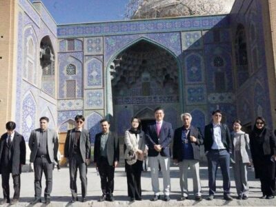 سفیر کره جنوبی از قلب بافتهای تاریخی و پروژههای بازآفرینی
اصفهان بازدید کرد