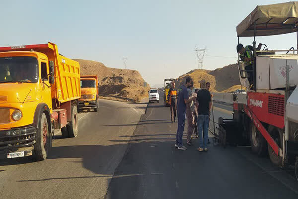 عملیات بهسازی و روکش آسفالت آزادراه رشت- قزوین آغاز
شد