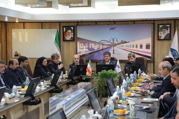 قطار خدمت، در مسیر رضایت مسافران/ تقویت اقتصاد شرکت‌های
مسافری، زمینه‌ساز ارتقای خدمات ریلی