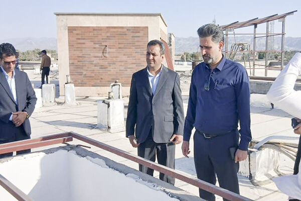 ویدئو| بازدید مدیرکل راه و شهر سازی جنوب کرمان از مجتمع
اداری فاریاب