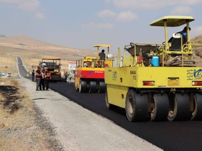 ویدئو|اجرای روکش آسفالت مسیر روستای قینرجه به چهاربلاغ بخش
بغراطی شهرستان رزن