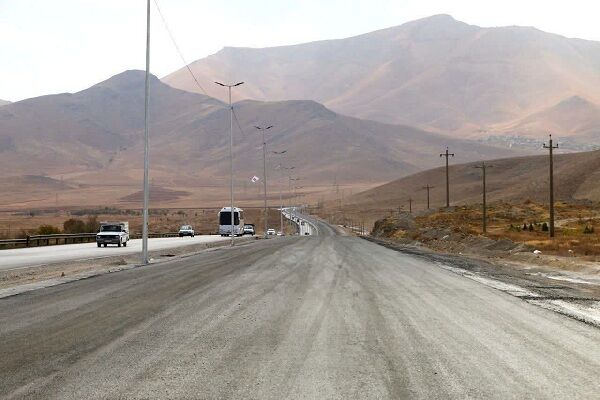 ویدئو|یک گام تا افتتاح پروژه حذف گردنه سیبک و احداث زیرگذر
ورودی روستای خانه‌میران