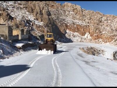 و️یدیو| عملیات برف روبی و بازگشایی گردنه ته ته در محور
سه‌راهی شهدا شهرستان پاوه استان کرمانشاه