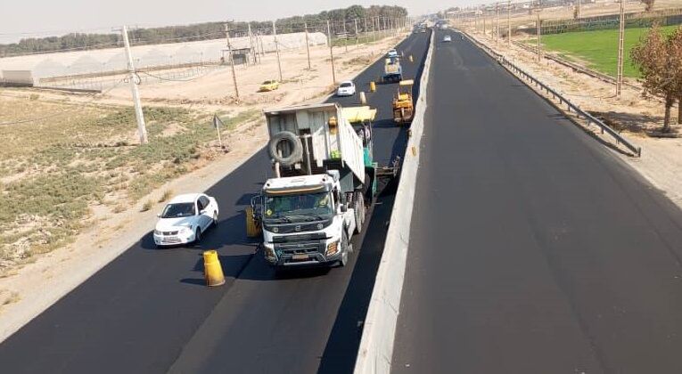 پیشرفت ۷۰ درصدی عملیات بهسازی، لکه‌گیری و روکش آسفالت ۱۲
کیلومتر از محور شریف‌آباد – پیشوا
