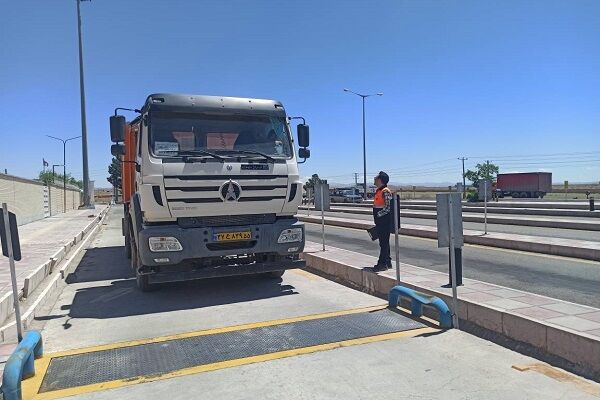 کشف و شناسایی بیش از ۴۴۰۰ تخلف اضافه تناژ در سطح محورهای
خراسان جنوبی