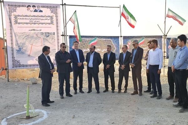 گشایش کریدور شمال به جنوب در غرب هرمزگان/کلنگ باند دوم بستک
– جناح به زمین زده شد