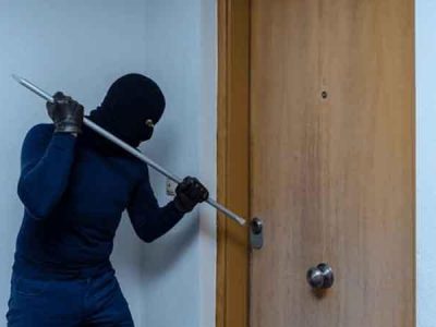 پیشگیری از شکستن درب ضد سرقت با ۲ راهکار اساسی