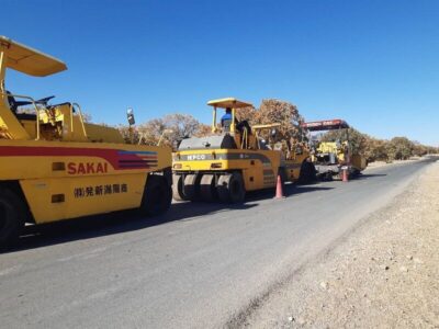 آغاز تهیه و روکش آسفالت سرد محور کامفیروز شمالی شهرستان
مرودشت