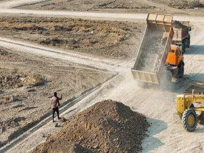 اجرای عملیات خاکی آماده سازی معابر سایت ۶۰ هکتاری نهضت ملی
مسکن آبادان