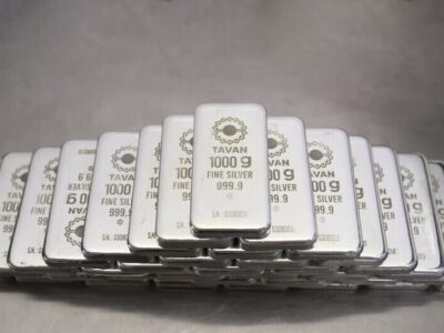 از «چرا نقره؟» تا ۱۰ هزار میلیار تومان معامله/ روایت حضور یک ساله نقره در بورس