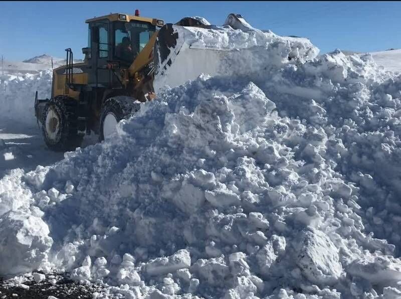 امدادرسانی راهداران به بیماران در حوزه استحفاظی محورهای
دیواندره کردستان