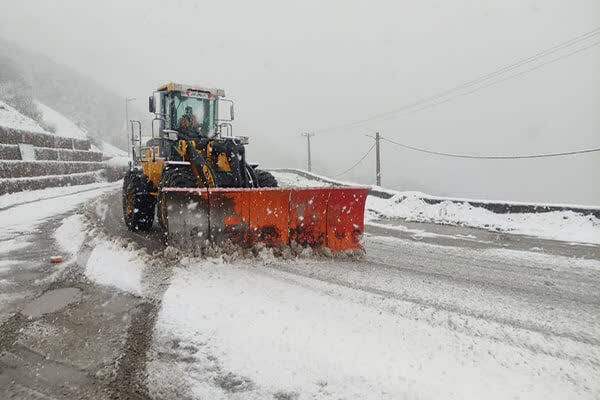 بارش برف ارتفاعات این استان را سفیدپوش کرد