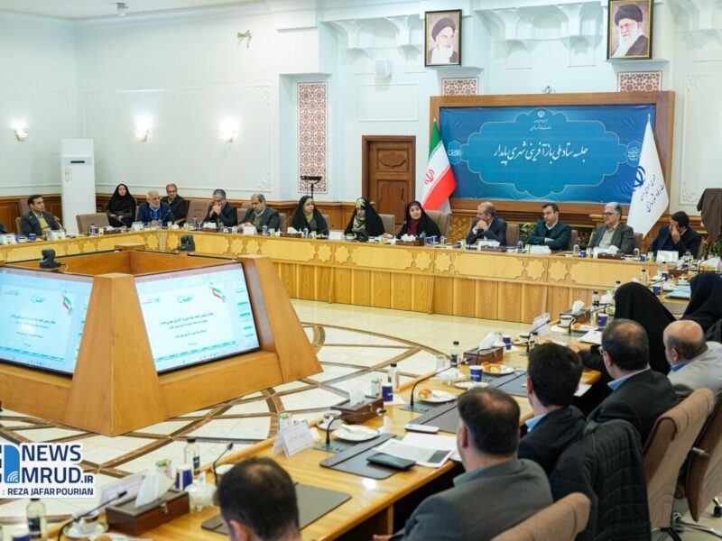 بازآفرینی شهری با نگاه اجتماعی، فرهنگی و اقتصادی دنبال
می‌شود