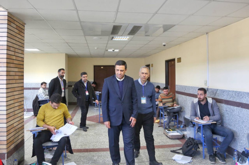 بازدید رئیس سازمان نظام مهندسی ساختمان از آزمون‌ ورود به حرفه مهندسان در قم