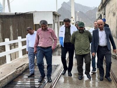 بازدید مدیرکل راه و شهرسازی هرمزگان از محورهای شرق استان و
سد استقلال