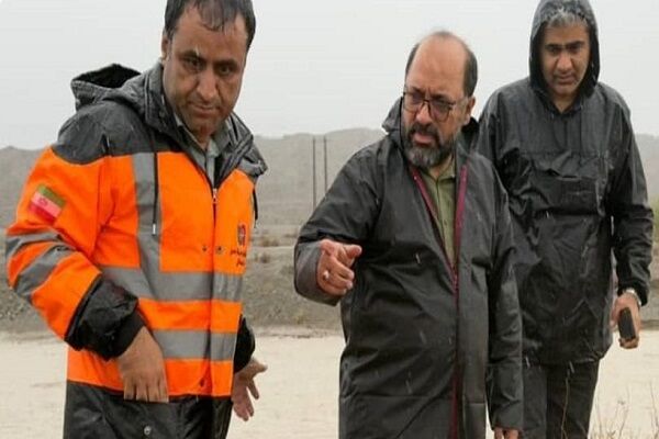 بازدید مدیرکل راه و شهرسازی هرمزگان از محورهای مواصلاتی
رودان در هرمزگان