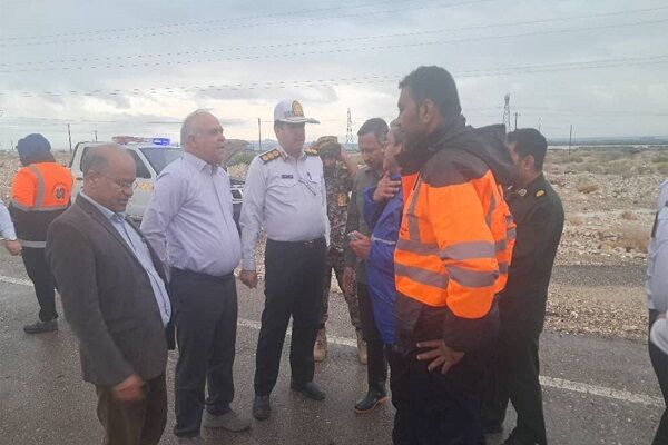 بازدید میدانی عباس شرفی، مدیرکل راهداری و حمل و نقل جادهای
استان هرمزگان و فرمانده پلیس راه از محورهای بندرخمیر