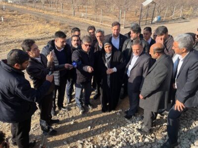 بازدید وزیر راه و شهرسازی از اتمام عملیات ریل گذاری دو خطه
زنجان-قزوین