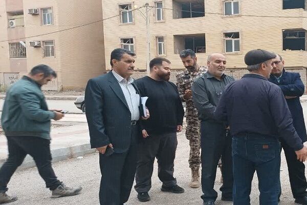 ببینید| بازدید معاون سازمان ملی زمین و مسکن و مدیرکل راه و
شهرسازی خوزستان از پروژه های مسکن خرمشهر و آبادان