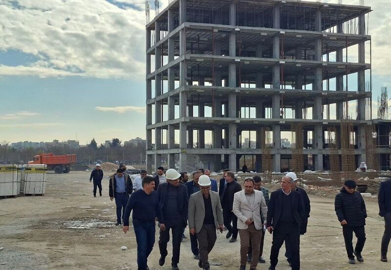 ببینید| بازدید معاون مسکن و ساختمان اداره کل و رئیس سازمان
نظام مهندسی ساختمان استان تهران از پروژه نهضت ملی مسکن
اسلامشهر