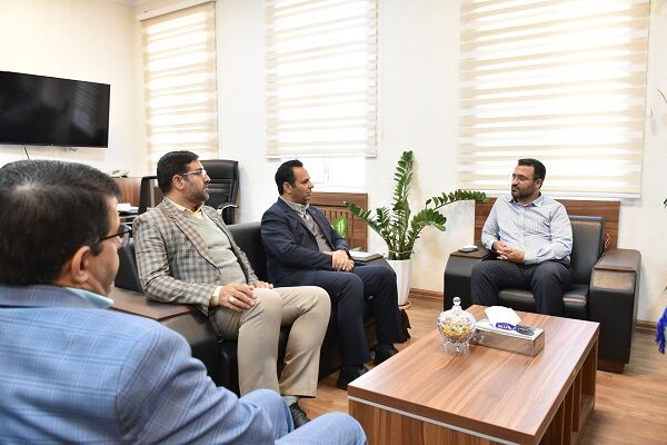 ببینید |بررسی راهکارهای راه‌اندازی پروازهای مسافری در
فرودگاه های سمنان و شاهرود