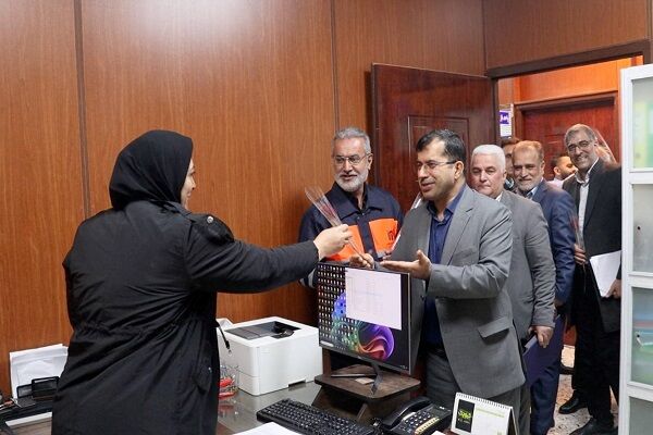 ببینید | تقدیر رئیس شورای هماهنگی امور راه و شهرسازی گلستان
از کارکنان اداره کل راهداری به مناسبت هفته حمل و نقل