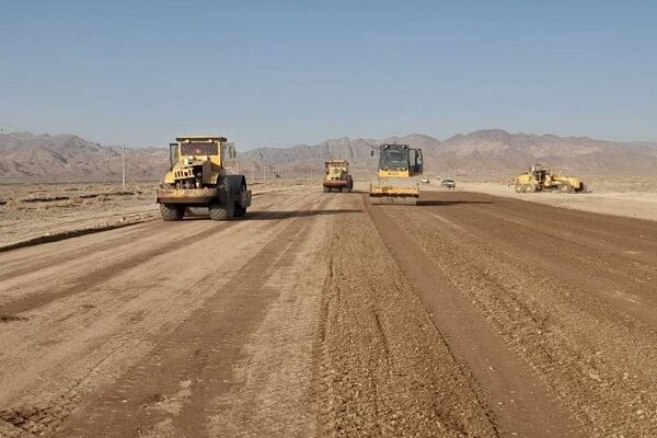 ببینید| تلاش‌ مستمر اداره کل راه و شهرسازی سیستان و بلوچستان
برای ساخت ۳۲ کیلومتر بزرگراه در محور زاهدان – بم