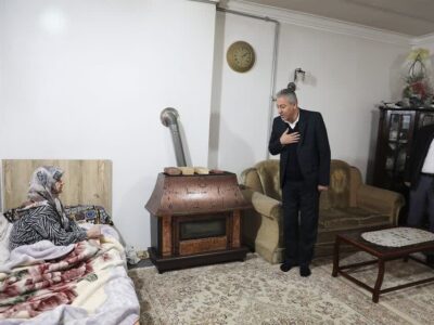 ببینید| دیدار مدیرکل راه و شهرسازی آذربایجان غربی با خانواده
۲ شهید