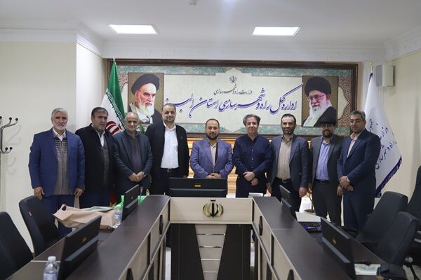 ببینید | دیدار مدیرکل راه و شهرسازی البرز با رئیس سازمان
بسیج ادارات و کارمندان استان