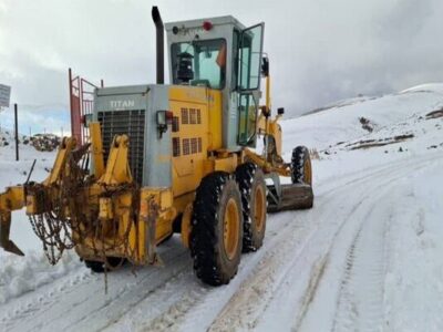ببینید| عملیات برف روبی محور روستایی مرزی شیخ سیلو ناور از
توابع شهرستان چالدران توسط راهداران این شهرستان