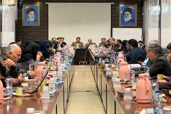 ببینید| نشست خبری مدیران متولی حوزه مسکن با خبرنگاران و
اصحاب رسانه های دیداری، شنیداری، تصویری و مکتوب استان یزد