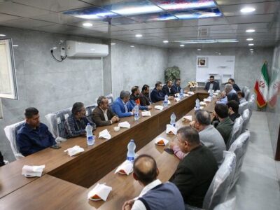 ببینید| نشست مدیرکل راهداری و حمل و نقل جاده ای خوزستان با
مدیران شرکت های مسافربری شهرستان اهواز