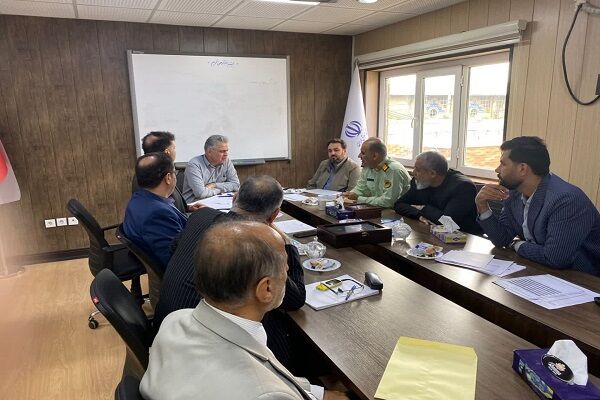 ببینید| نشست مشترک کارگروه رسیدگی به اراضی اختلافی بین اداره
کل راه و شهرسازی خوزستان با نیروهای مسلح