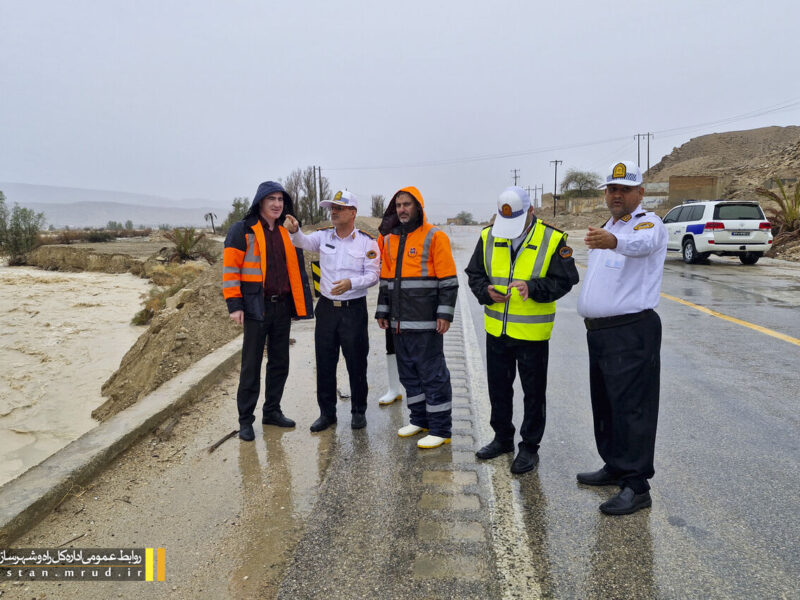 ببینید |پایش محورهای مواصلاتی حوزه استحفاظی در پی بارش باران
با حضور مدیرکل راه و شهرسازی لارستان