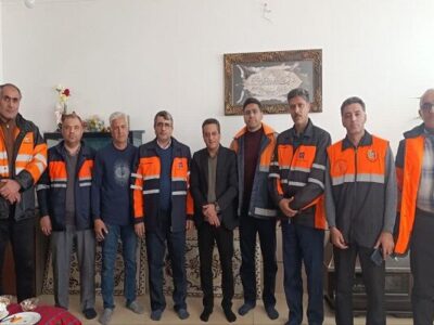 ببینید|دیدار و تجلیل مدیر کل راه و شهرسازی شرق استان
سمنان(شاهرود) از خانواده شهدا و پیشکسوتان راهداری شرق سمنان