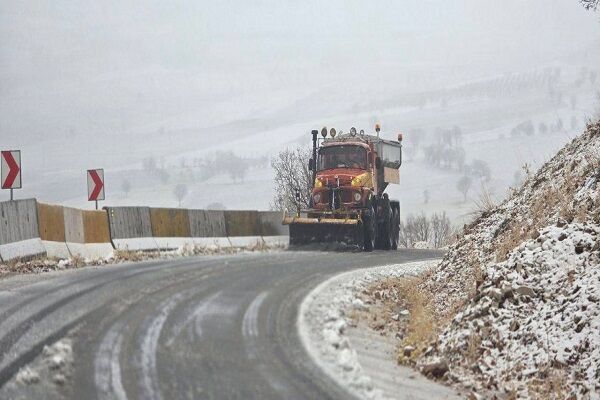 برفروبی بیش از ۷۵۰۰ کیلومترباند در کرمانشاه/ برفروبی راهِ
بیش از ۴۷۰ روستا
